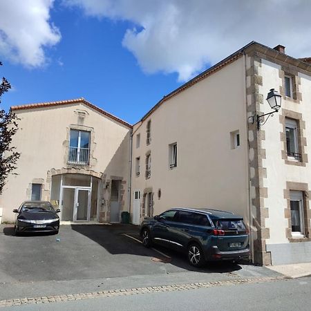 Logis Des Chouans Apartment Les Landes-Genusson Bagian luar foto