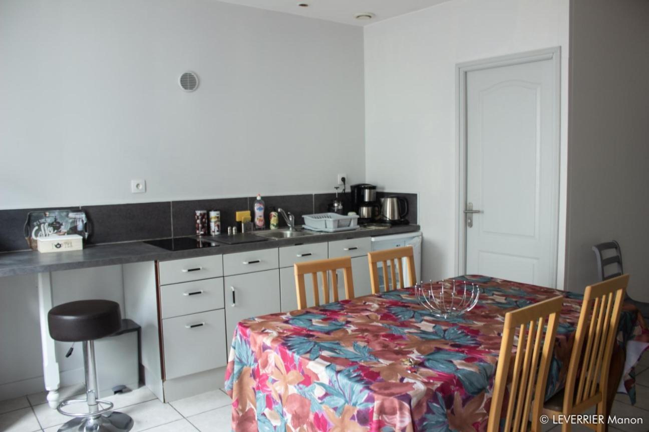 Logis Des Chouans Apartment Les Landes-Genusson Bagian luar foto